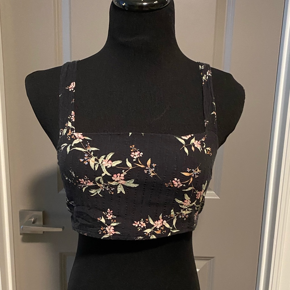 Black crop top